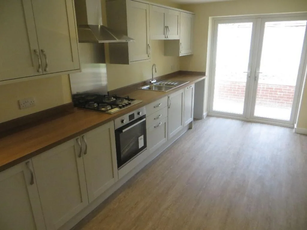 3 bedroom detached bungalow for rent