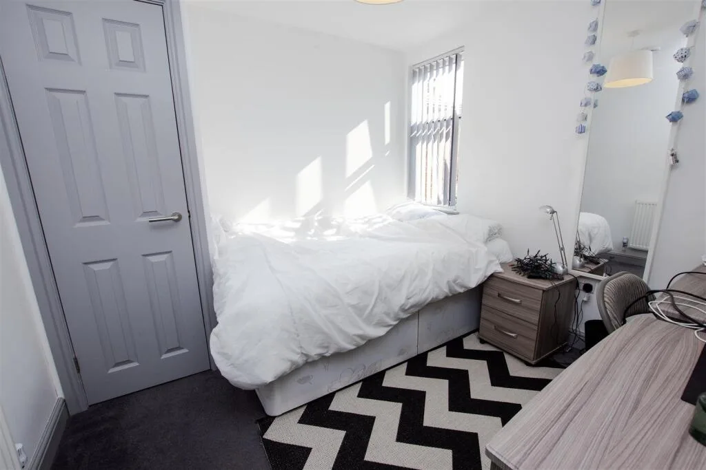 7 bedroom house for rent