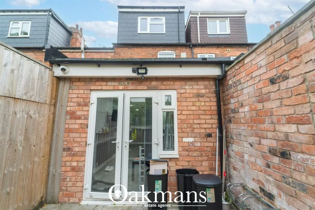 5 bedroom house for rent
