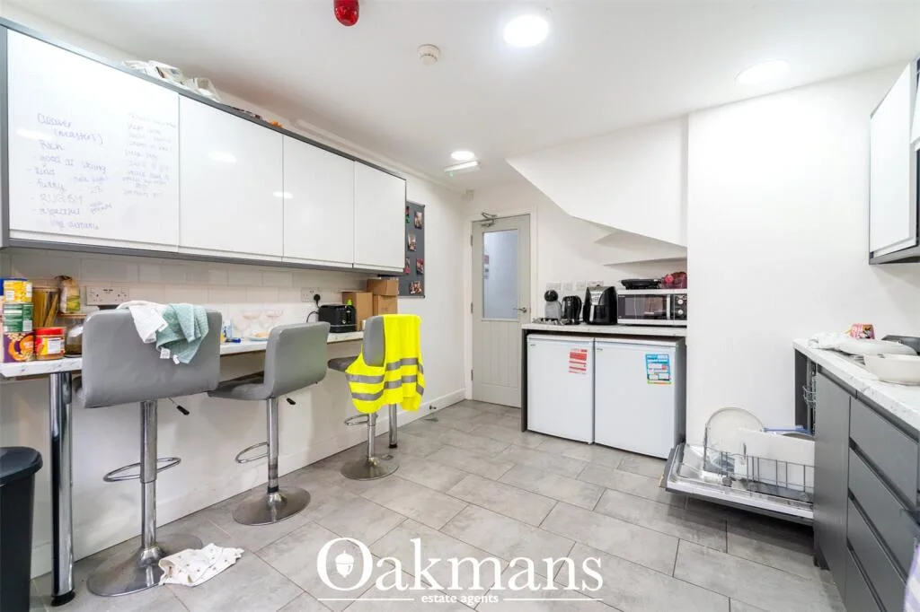 5 bedroom house for rent