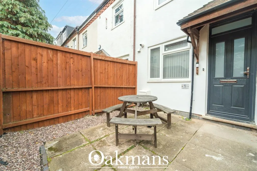 5 bedroom house for rent