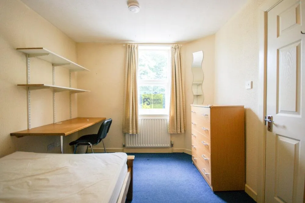 7 bedroom terraced house for rent