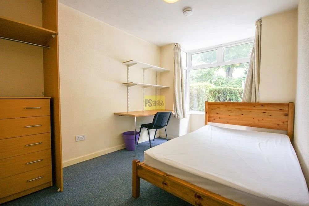7 bedroom terraced house for rent