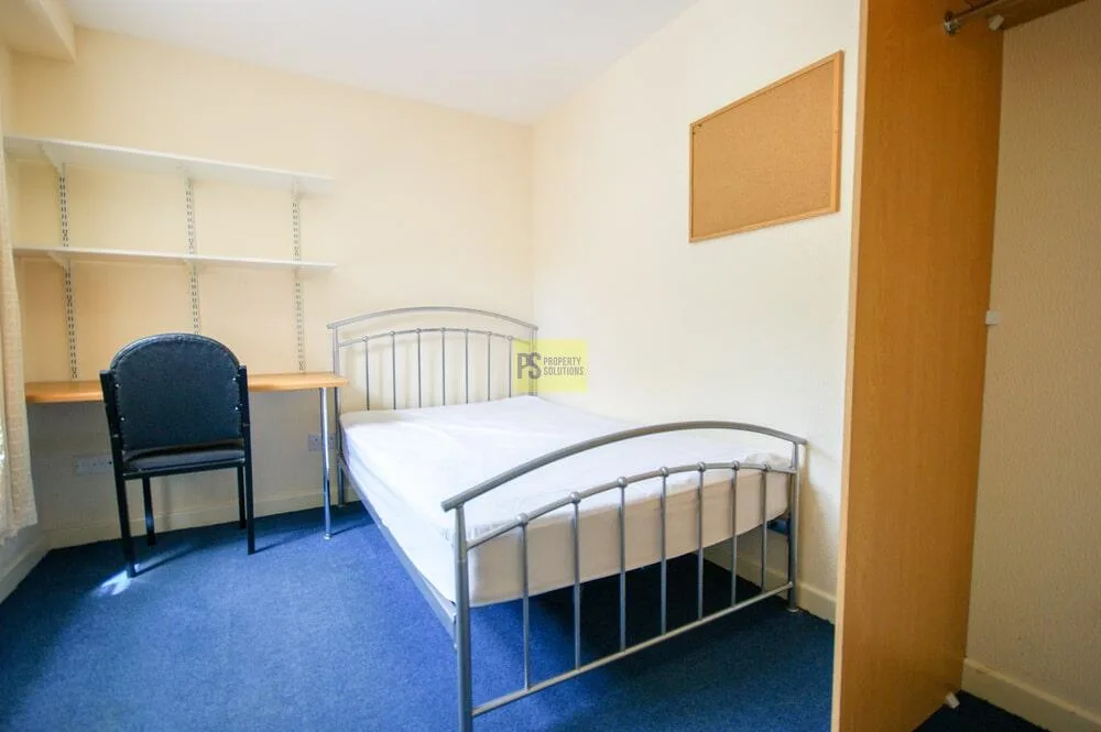 7 bedroom terraced house for rent