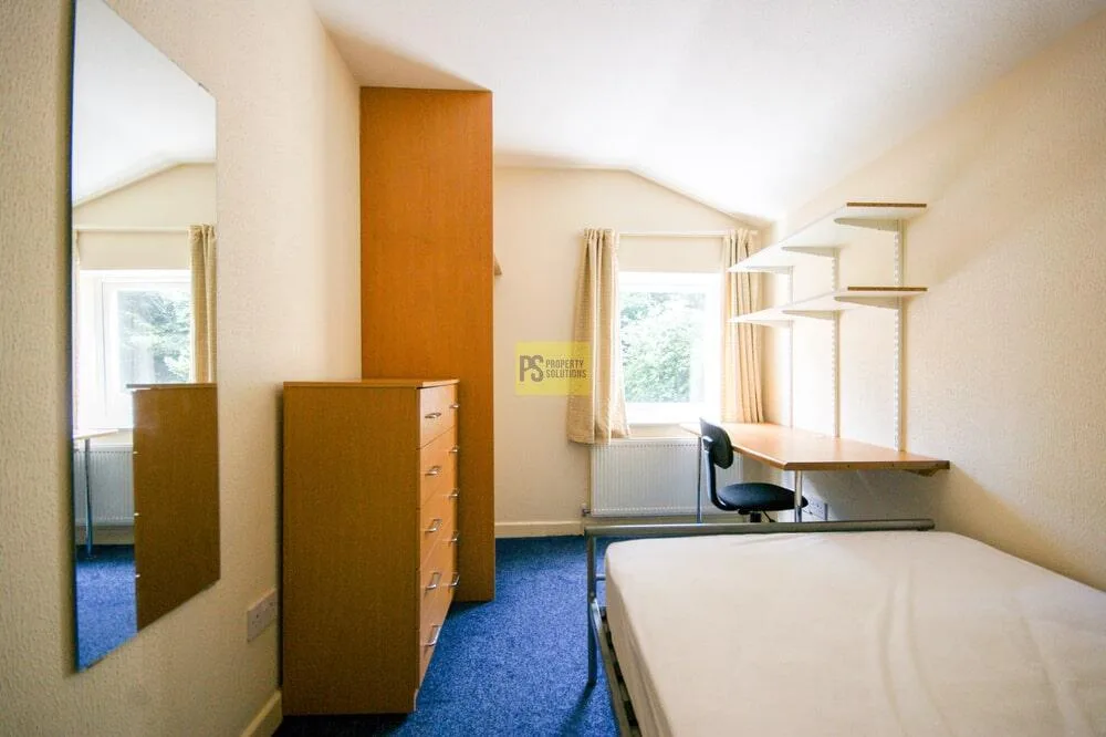 7 bedroom terraced house for rent