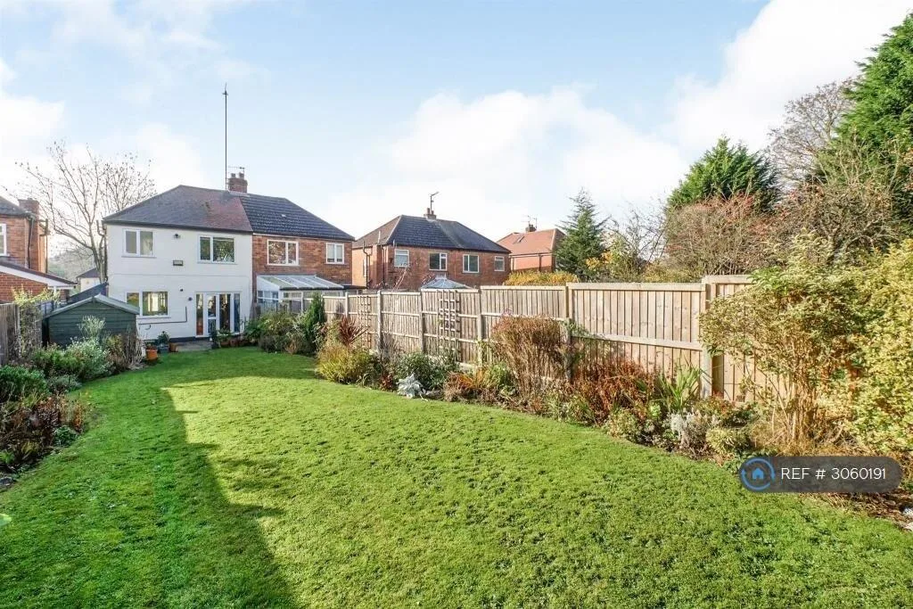 2 bedroom semi-detached house for rent