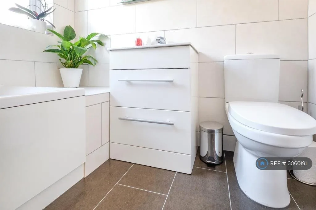 2 bedroom semi-detached house for rent