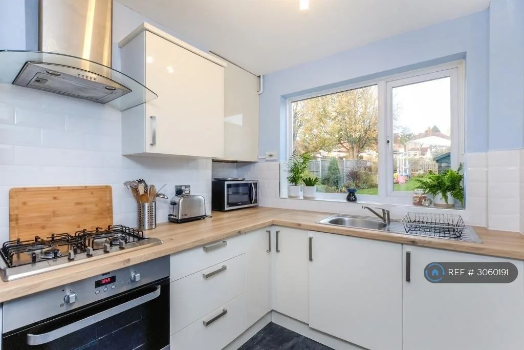 2 bedroom semi-detached house for rent