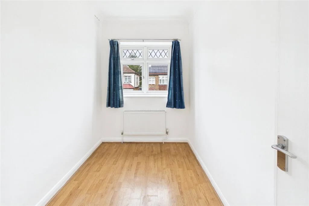 4 bedroom semi-detached house for rent