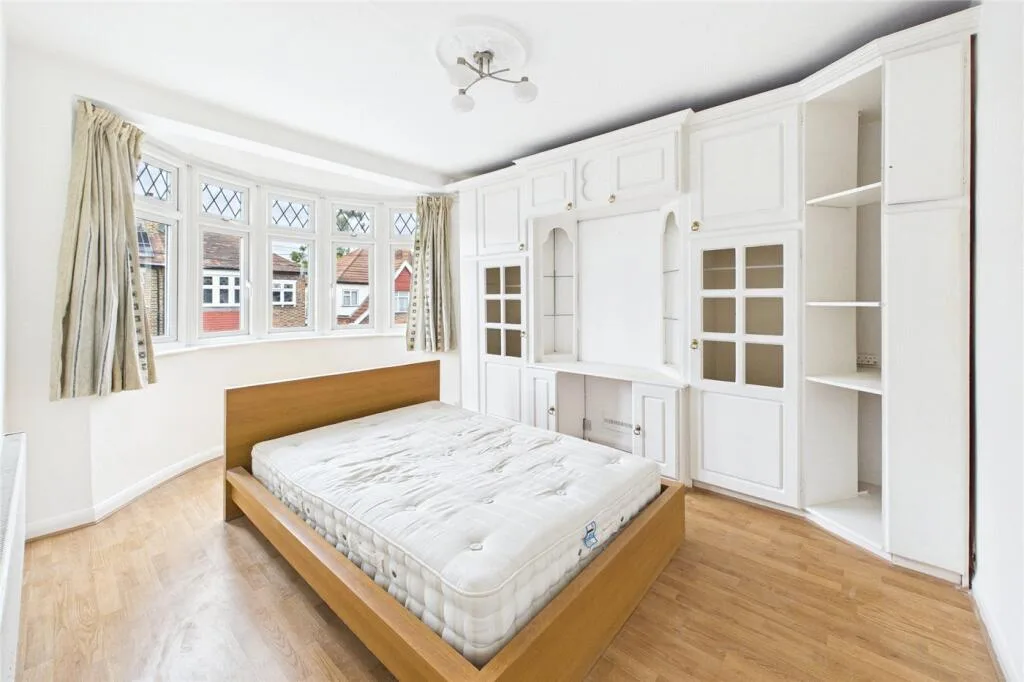 4 bedroom semi-detached house for rent