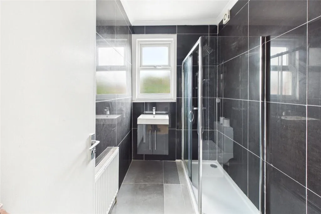 4 bedroom semi-detached house for rent