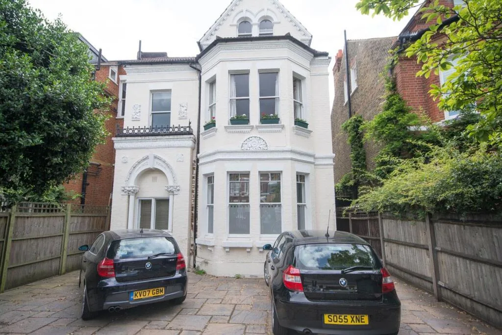 2 bedroom flat for rent