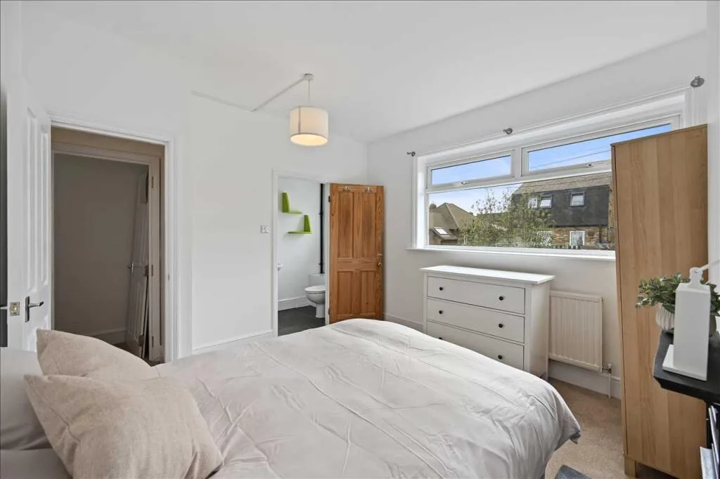 3 bedroom maisonette for rent