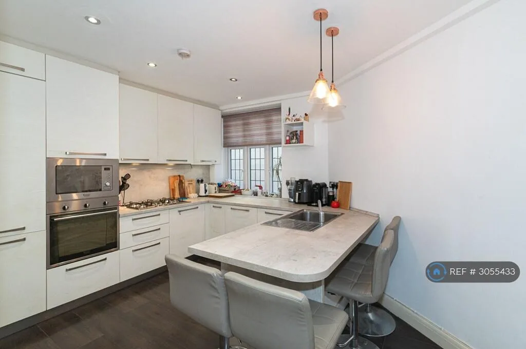 3 bedroom flat for rent
