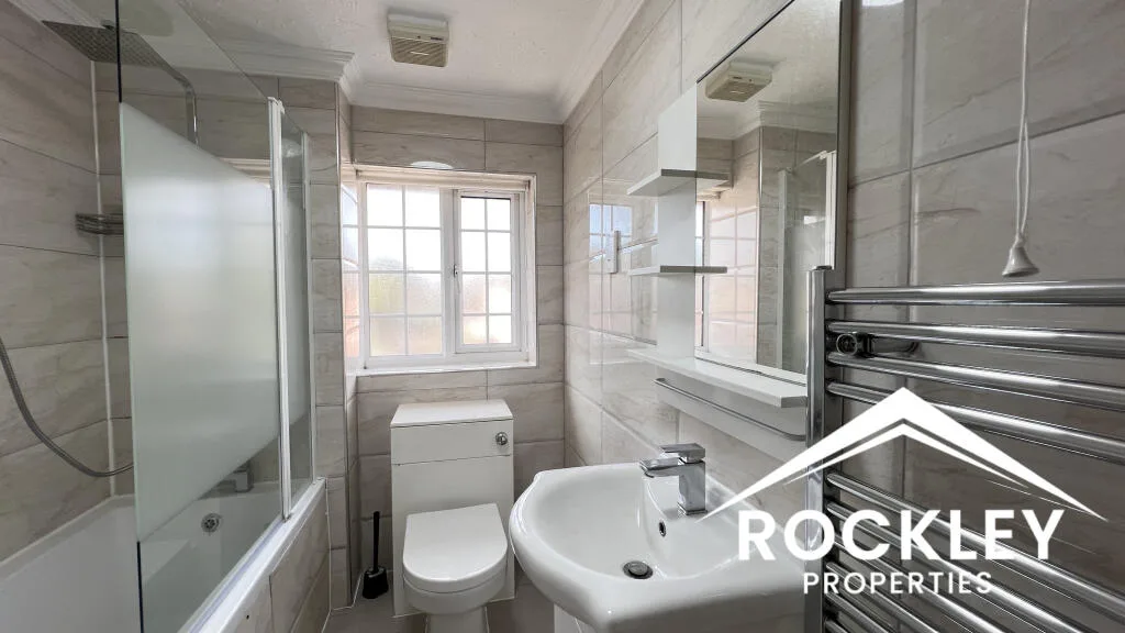 2 bedroom end of terrace house for rent