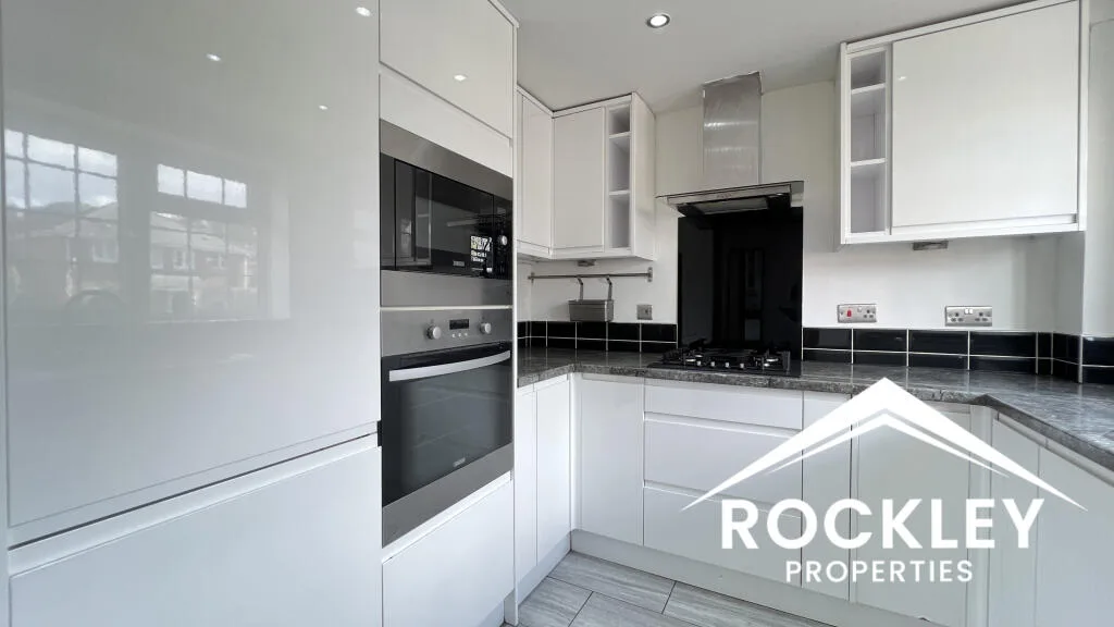 2 bedroom end of terrace house for rent