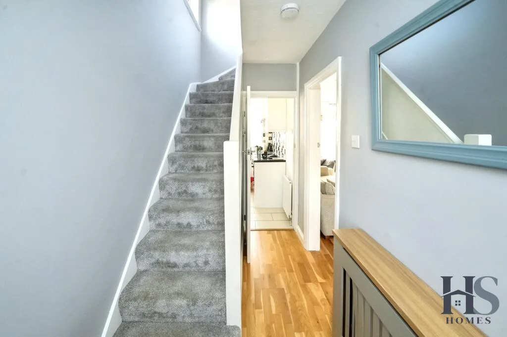 3 bedroom semi-detached house for rent