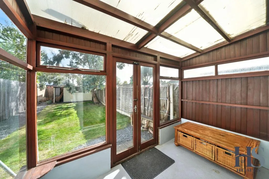 3 bedroom semi-detached house for rent