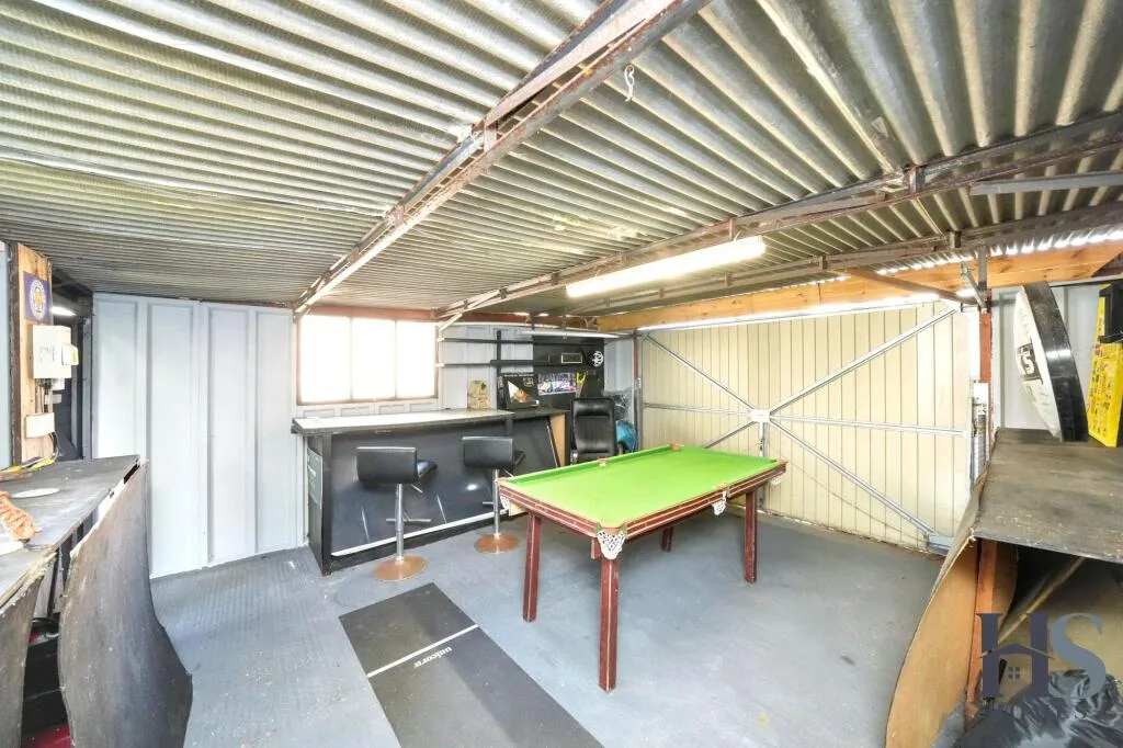 3 bedroom semi-detached house for rent