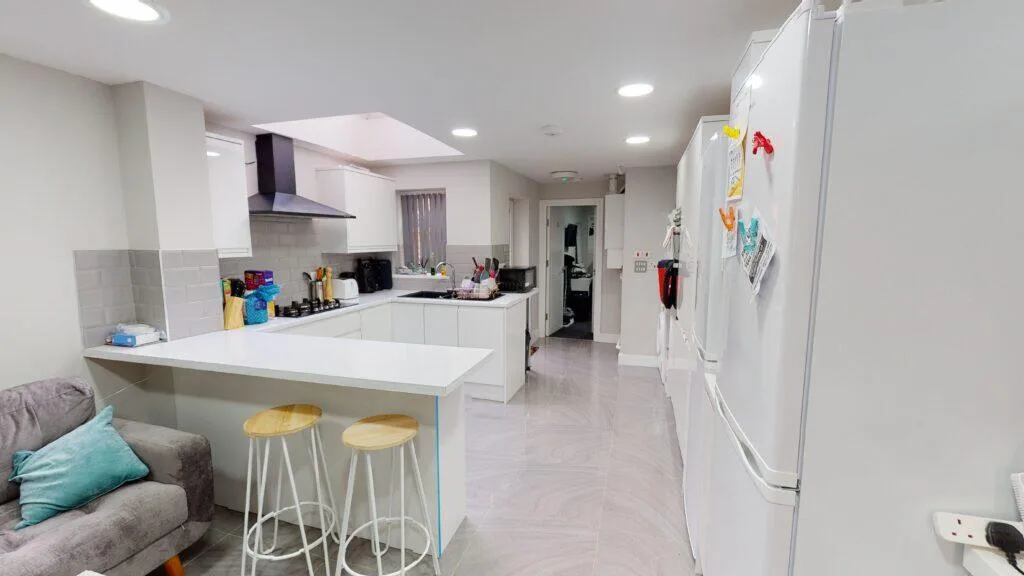 6 bedroom house for rent