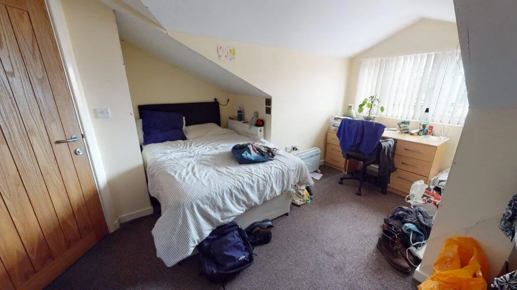 6 bedroom house for rent