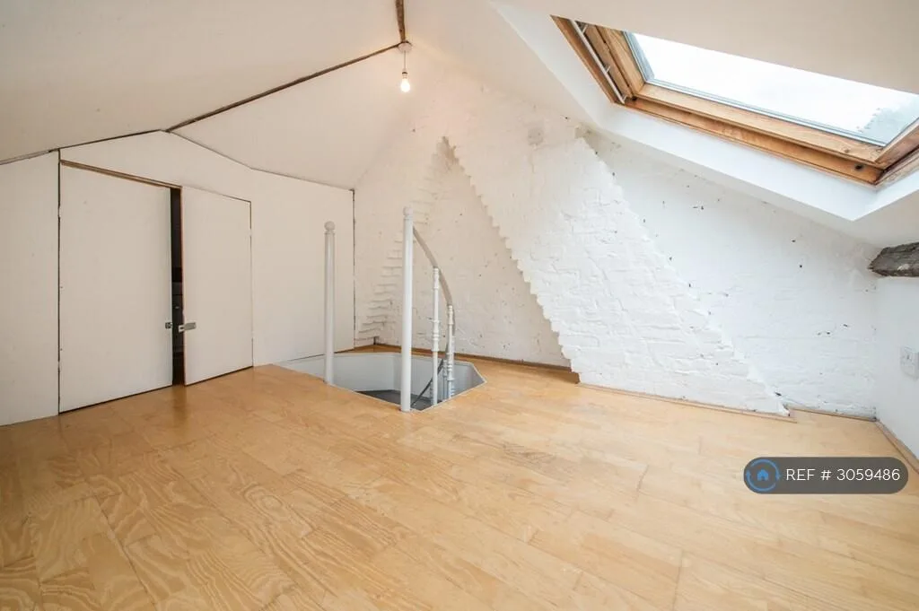 2 bedroom semi-detached house for rent