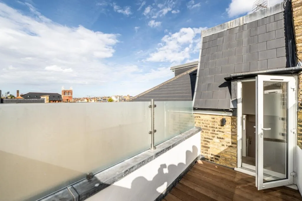 3 bedroom flat for rent