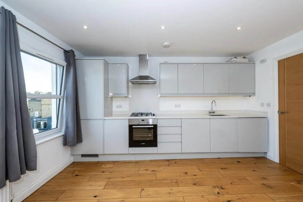3 bedroom flat for rent