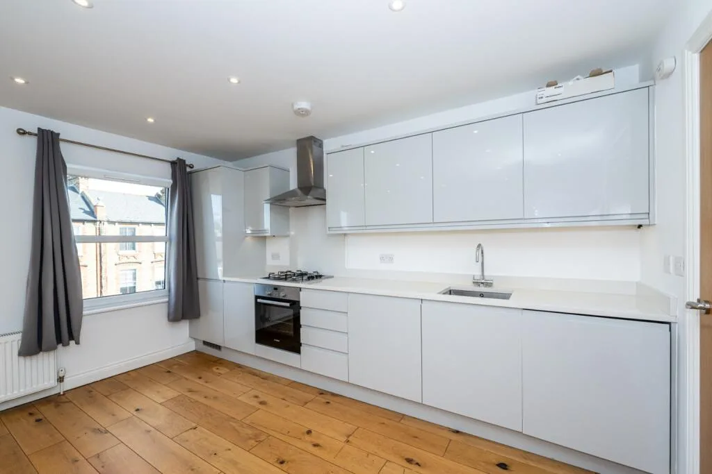3 bedroom flat for rent
