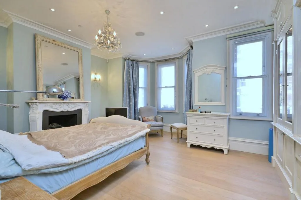 5 bedroom terraced house for rent