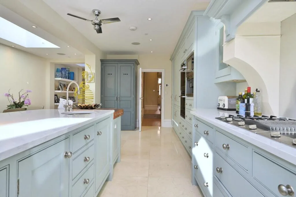 5 bedroom terraced house for rent