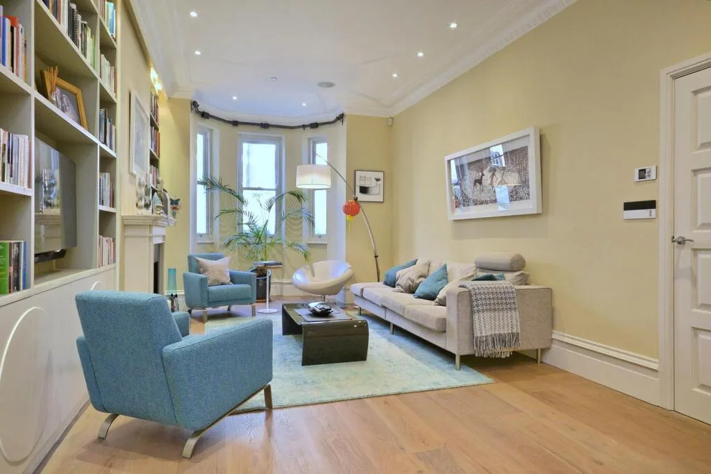 5 bedroom terraced house for rent