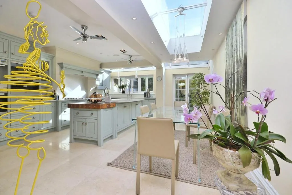 5 bedroom terraced house for rent