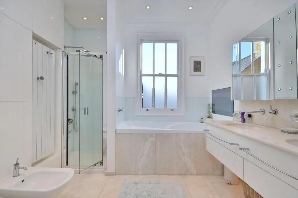 5 bedroom terraced house for rent