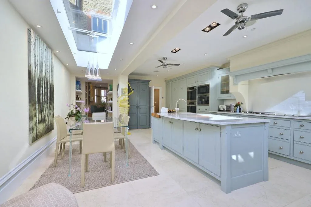 5 bedroom terraced house for rent