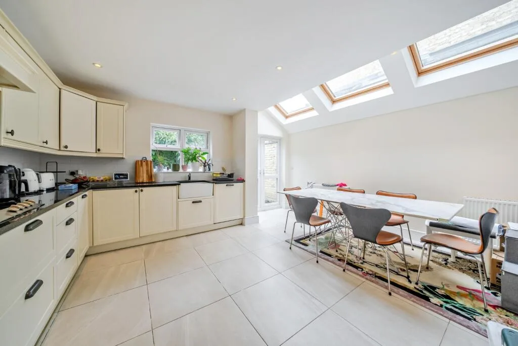 4 bedroom house for rent