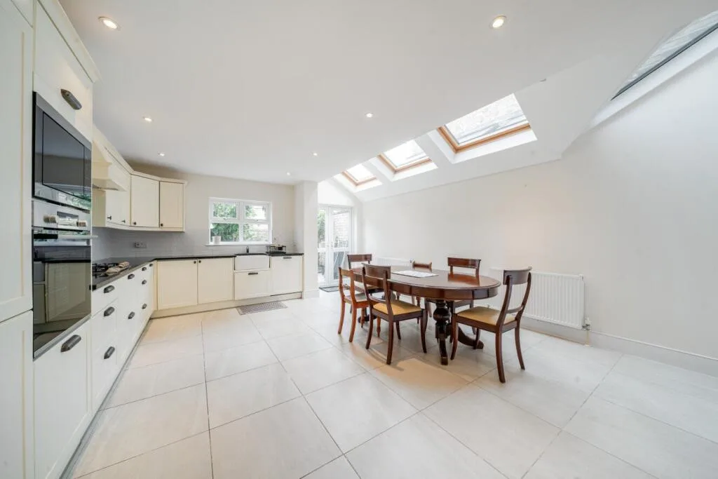 4 bedroom house for rent