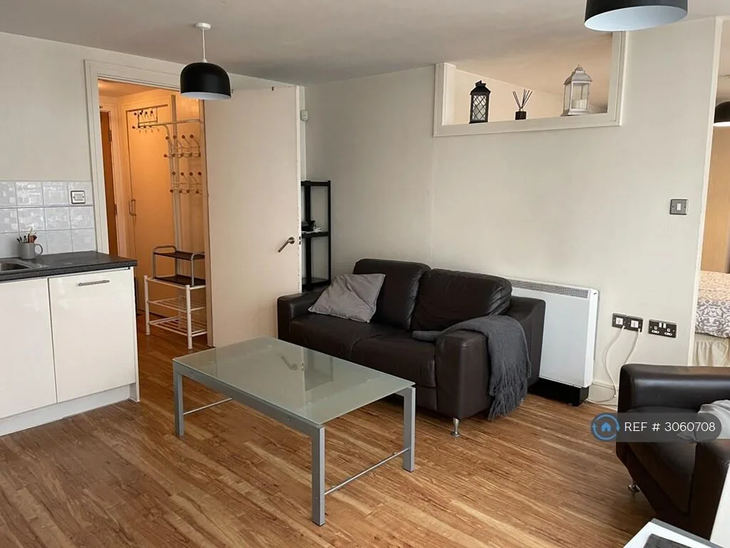 Studio flat for rent