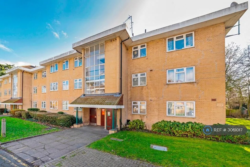 3 bedroom flat for rent