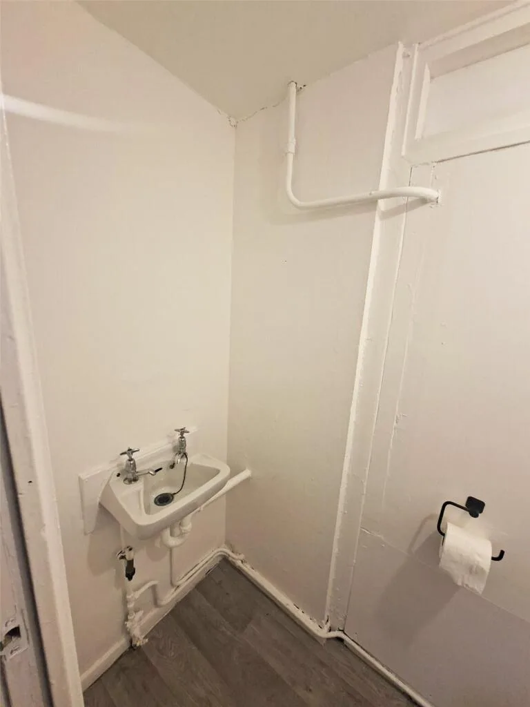 4 bedroom semi-detached house for rent