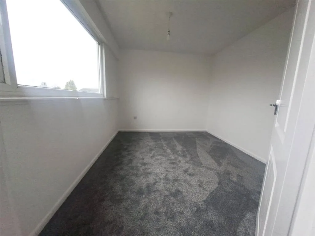 4 bedroom semi-detached house for rent