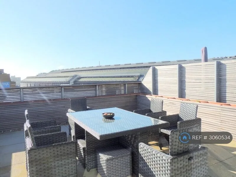 2 bedroom penthouse for rent