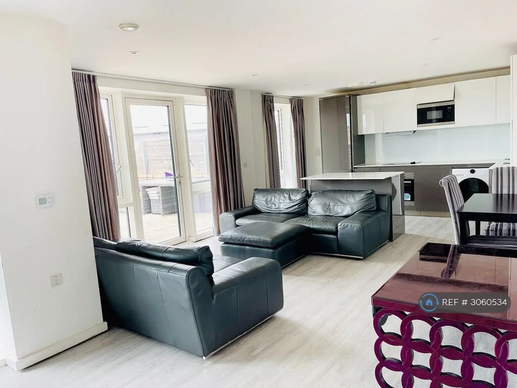 2 bedroom penthouse for rent