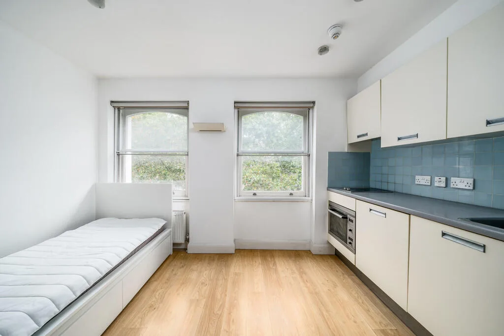 Studio flat for rent