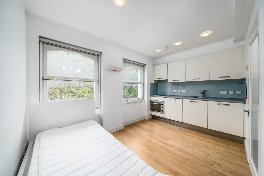 Studio flat for rent