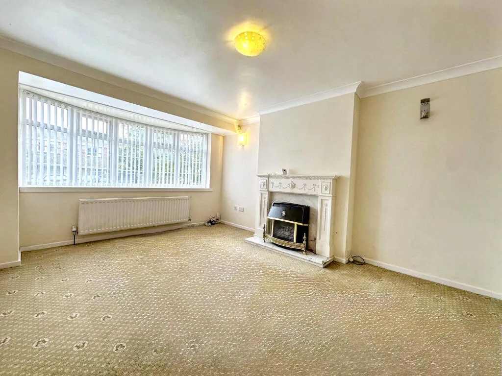 3 bedroom semi-detached house for rent