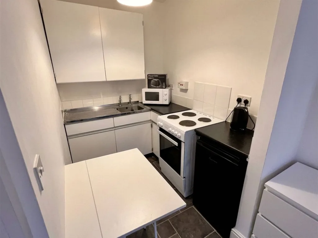 Studio flat for rent