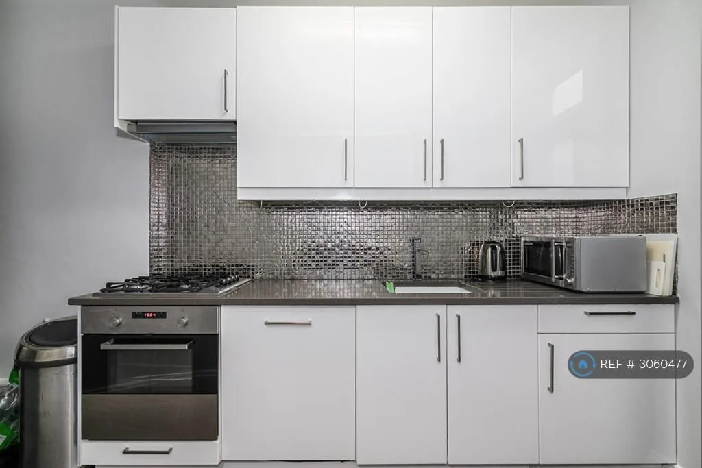 3 bedroom flat for rent