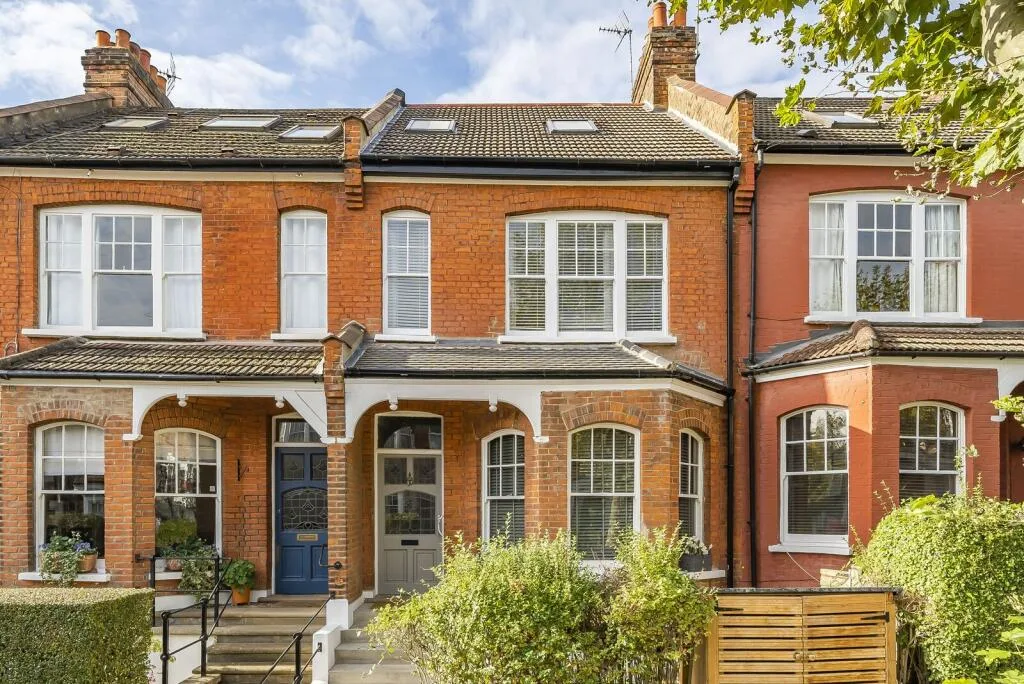 5 bedroom house for rent
