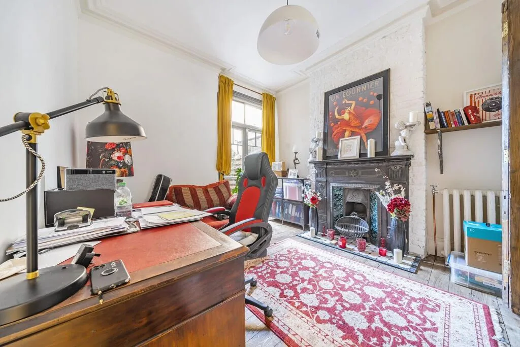 5 bedroom house for rent